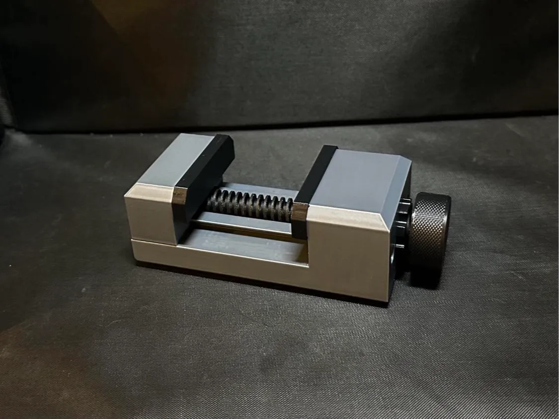 Mini Vise For Crafts Models & Jewelry Making Etc. 3D printed — Schnapps Caps Australia