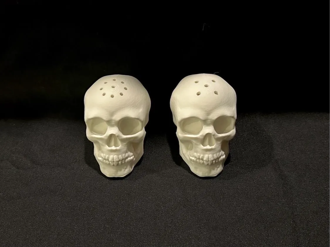 Gothic Skulls Salt & Pepper Shaker Set 3D printed — Schnapps Caps Australia
