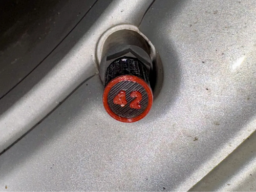 Car Tyre/Tire Valve Cap with Pressure Reminder 3D printed — Schnapps Caps Australia