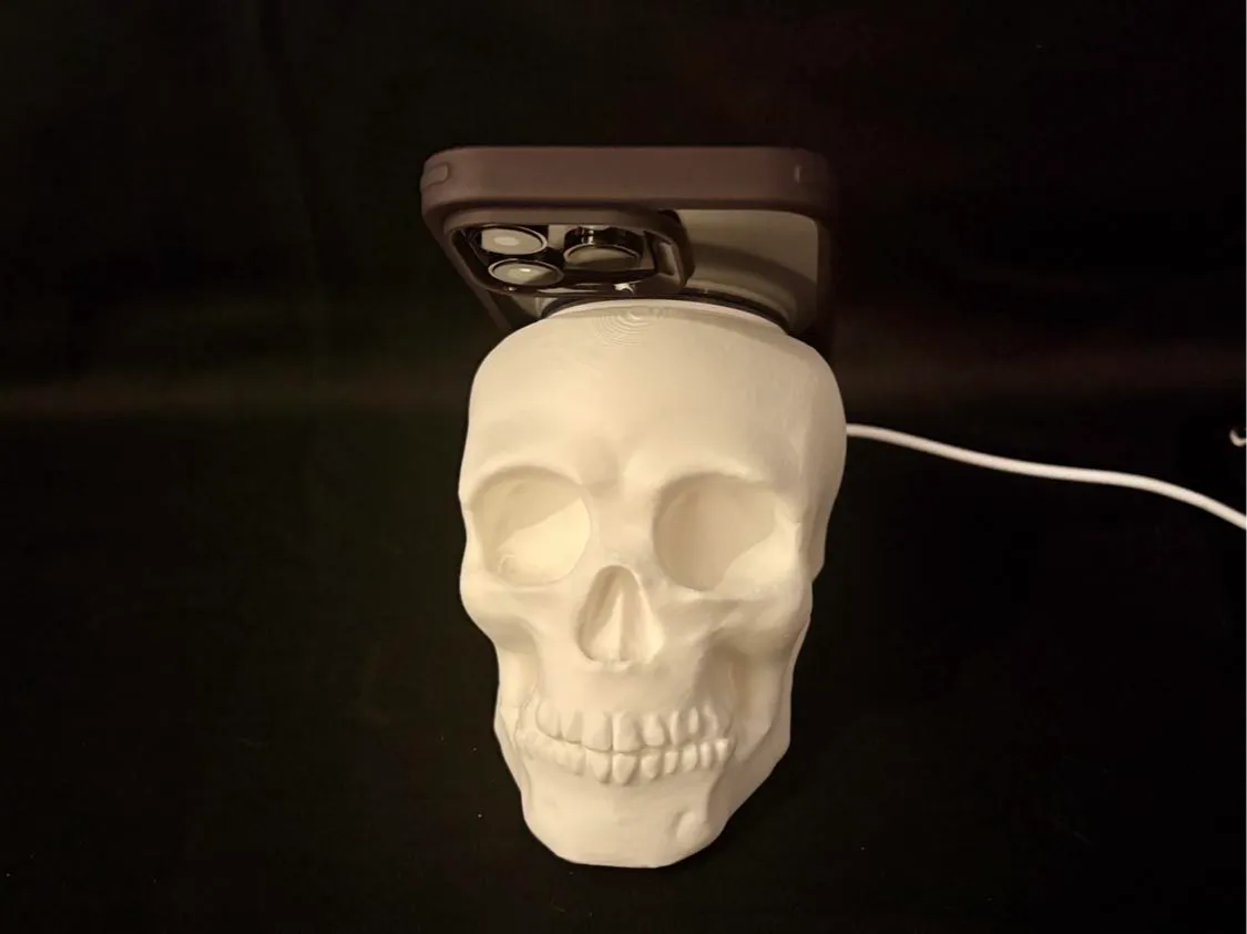 Gothic Skull iPhone Mag Safe Charger Stand 3D printed — Schnapps Caps Australia