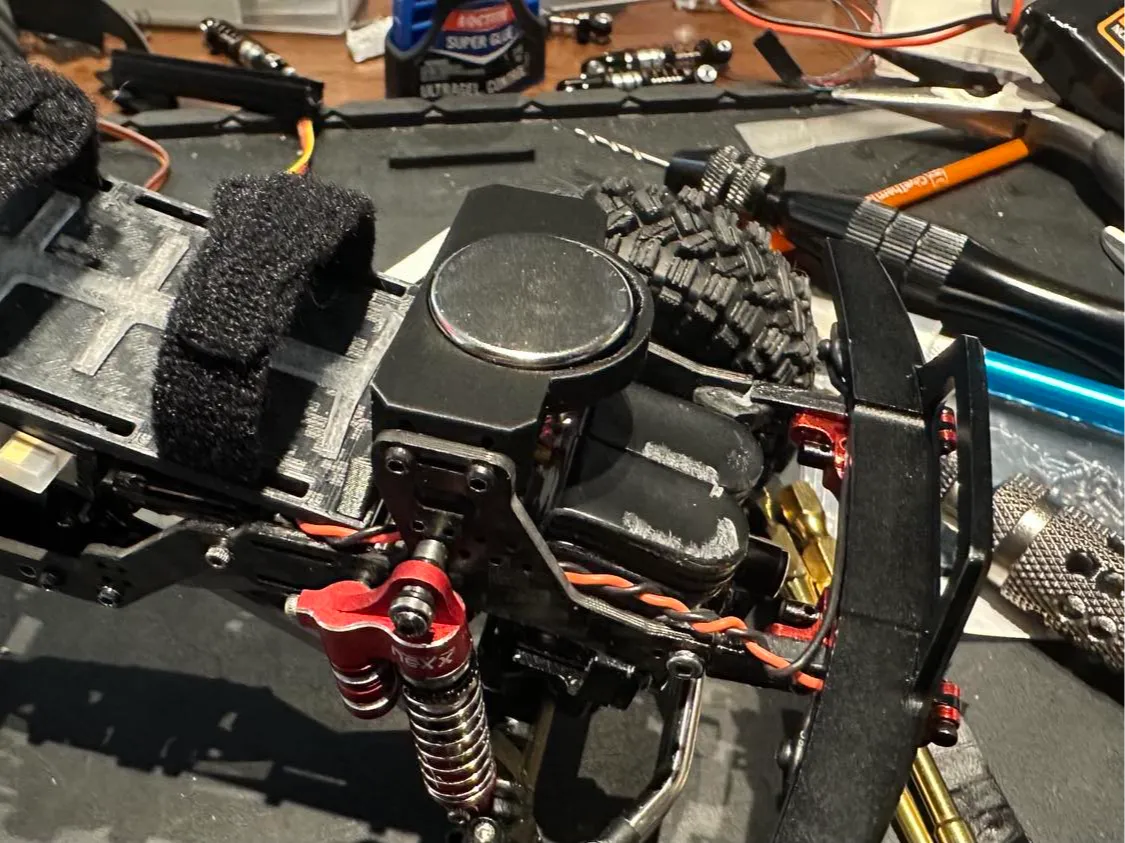 SXC24 Carbon Chassis ULTRASTRONG Magnet Body Mount